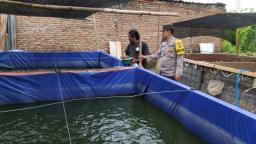 Polres Ngawi Gelorakan Swasembada Pangan, Dampingi Warga Budidaya Ikan Lele