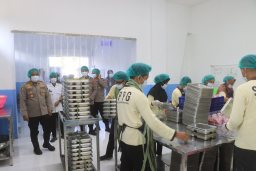 SPPG Polres Probolinggo di Maron Distribusikan 2.441 Penerima Manfaat MBG