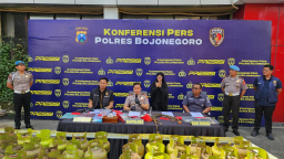 Polres Bojonegoro Amankan Tersangka Pengoplos LPG Subsidi 3 Kg dan Ratusan Tabung Gas
