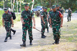 Dandim 0808/Blitar Dampingi Pangdam V/Brw Kunjungi Lokasi Brigif/Yonif TP Di Kesamben