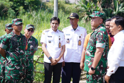 Danrem 081/DSJ Di Dampingi Dandim 0808/Blitar, Tinjau Lokasi Jembatan Garuda Perintis Yang Akan Dibangun
