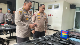 Polres Gresik Bersama Polda Jatim Periksa dan Tertibkan Senjata Api Organik Anggota