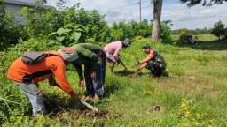 Kepedulian Lingkungan, Babinsa Kedung Banteng Ajak Warga Lestarikan Alam