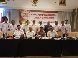 Hari Buruh Adalah Alarm Keras untuk Republik Kalau Kita Semua Buruh, Muliakan Dulu Buruh Penjaga Masa Depan