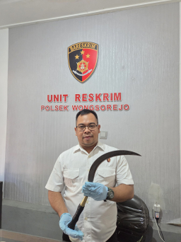Bawa Celurit Terobos Rumah Warga, Residivis Narkoba Dibekuk Polisi di Bajulmati