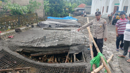 Korban Terseret Arus Tersangkut di Jembatan, Evakuasi Berlangsung Dramatis