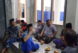 IWB Bersholawat Gelar Kegiatan Religi dan Silaturahmi di Masjid Al Mukhlisin