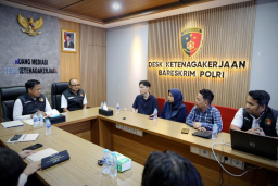 SIARAN PERS POLRI Desk Ketenagakerjaan Polri Tunjukkan Kinerja Nyata, Sejalan dengan Arahan Presiden pada May Day 2026