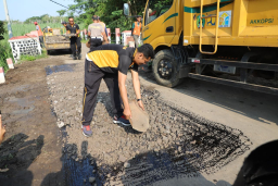 Polres Magetan Revitalisasi Jembatan Mangge untuk Masyarakat