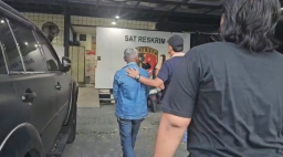 Unit Reaksi Cepat Satreskrim Polres Pelabuhan Tanjung Perak Amankan Pelaku Pencurian Tiang Rambu di Surabaya