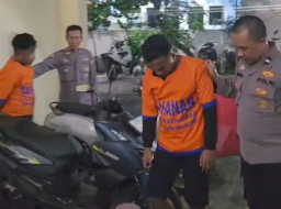 Polsek Kenjeran Amankan Dua Pencuri HP Modus Tagih Utang di Kos Kalilom