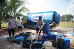 Polres Tuban Gelar Baksos Sambut Hari Bhayangkara ke 80, Droping 40 Ribu Liter Air Bersih di 3 Desa