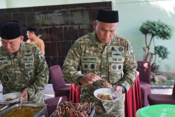 Lewat Momen Sederhana, Danrem 081/DSJ Rawat Kebersamaan dan Soliditas Satuan