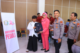 *Senyum Bahagia Warnai Hari Bhayangkara ke-80 Saat Polres Ngawi Layani Ratusan Anak Khitanan Massal*