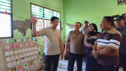 Sidak SDN Waung, Bupati Subandi Pastikan Perbaikan Segera Dilaksanakan