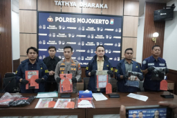 Polres Mojokerto Ungkap Kasus Penipuan Modus Uang Gaib, Dua Tersangka Diamankan di Malang