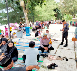 Libur Sekolah THP Kenjeran Dipadati Pengunjung, Polres Pelabuhan Tanjung Perak Terjunkan Personel Pastikan Keamanan