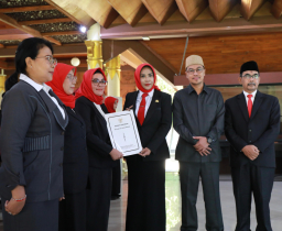 Kukuhkan 29 Kepala UPTD Puskesmas, Wabup Mimik Minta Pelayanan Cepat, Ramah, dan Humanis