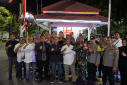 Perkuat Keamanan Lingkungan | Kakorbinmas Baharkam Polri Apresiasi Satkamling Rungkut Mapan Barat, Sinergi Warga Jadi Te