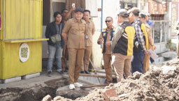 Sidak Pembangunan Jalan Bluru Kidul, Bupati Subandi Warning Proyek harus Tepat Waktu