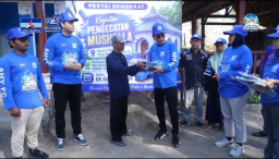 Cat Musholla dan Bagi Sarung, Demokrat Berikan Aksi Nyata Jelang HUT ke-25