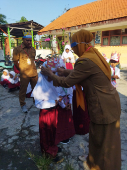 Kegiatan MPLS SDN 112 Benjeng Gresik Dipimpin Langsung Kepala Sekolah