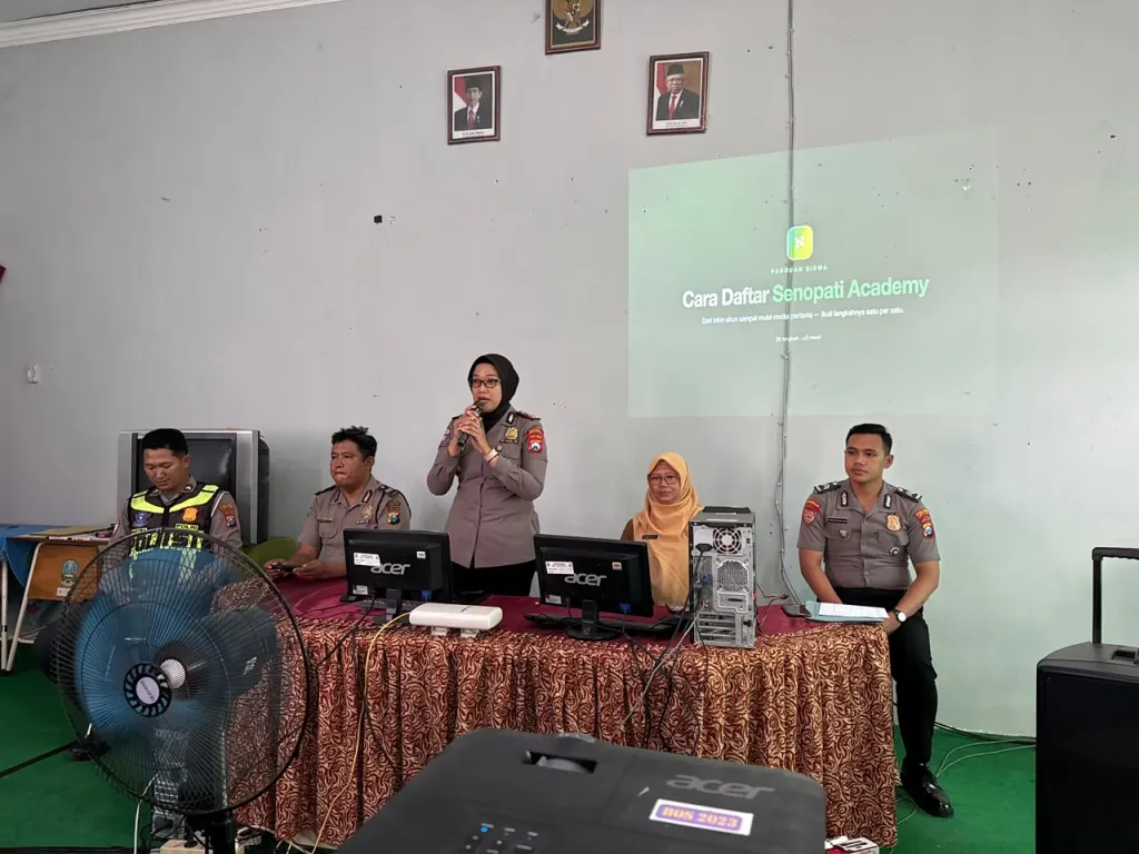 Bentengi Pelajar dari Kejahatan Siber, Polres Lumajang Bawa Program PAHAM AI ke SMKN Rowokangkung dan SMAN Jatiroto