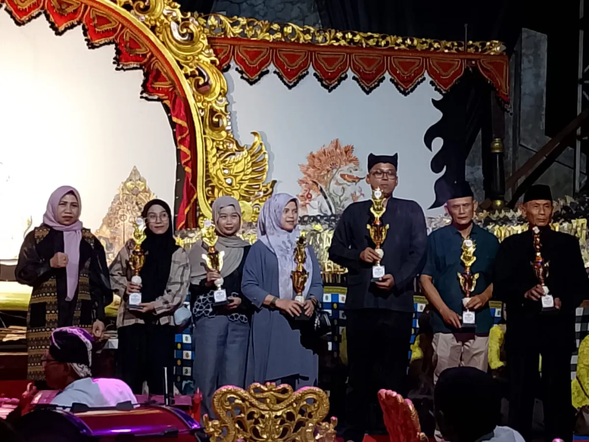 Wayang Kulit di Jajag Jadi Ruang Pewarisan Budaya, Ini Kata Yayuk Banar