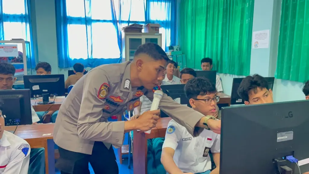 Polres Bojonegoro Edukasi Ratusan Pelajar Soal AI Antisipasi Deepfake dan Hoaks