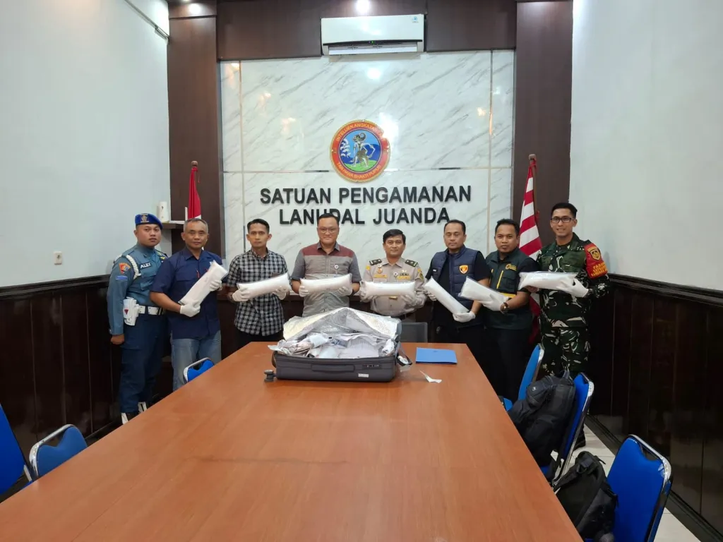 Barantin Gagalkan Pengiriman Ilegal 30.789 Benih Lobster Senilai Rp4,6 Miliar dari Bandara Juanda