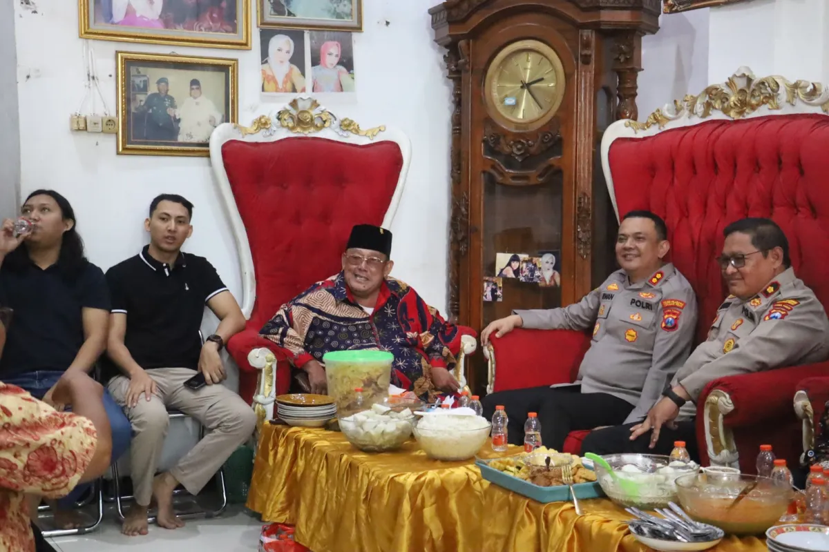 Memperkuat Sinergitas Kamtibmas, Kapolres Pelabuhan Tanjung Perak Silaturahmi ke Tokoh Masyarakat