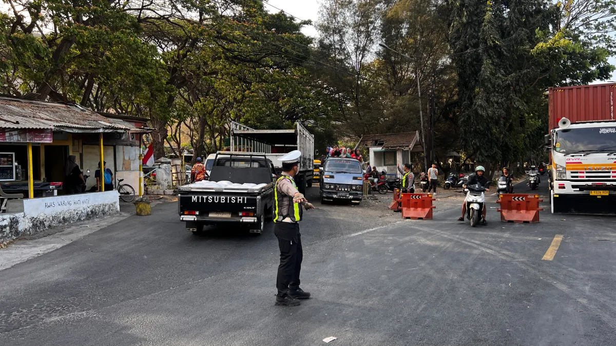 Dari Rekayasa Lalu Lintas hingga Tambahan Kapal, Penanganan Antrean Ketapang Dibahas Lintas Instansi