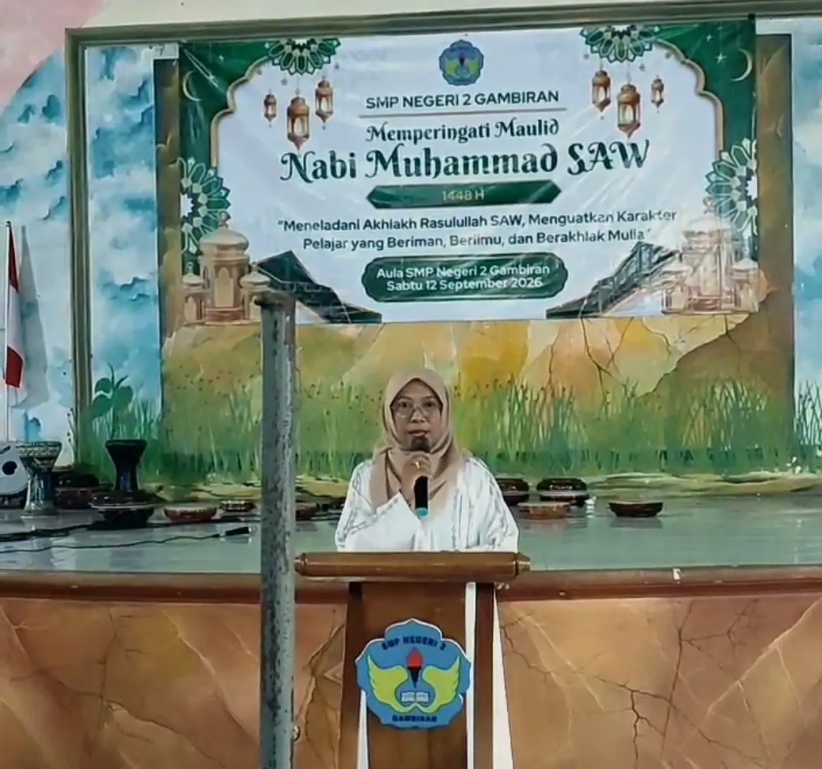 Teladani Akhlak Rasulullah, SMPN 2 Gambiran Gelar Pawai Taaruf hingga Santunan Anak Yatim