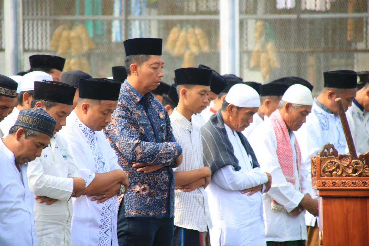 Mengetuk Pintu Langit, Petugas dan Warga Binaan Lapas Banyuwangi Gelar Salat Istisqa