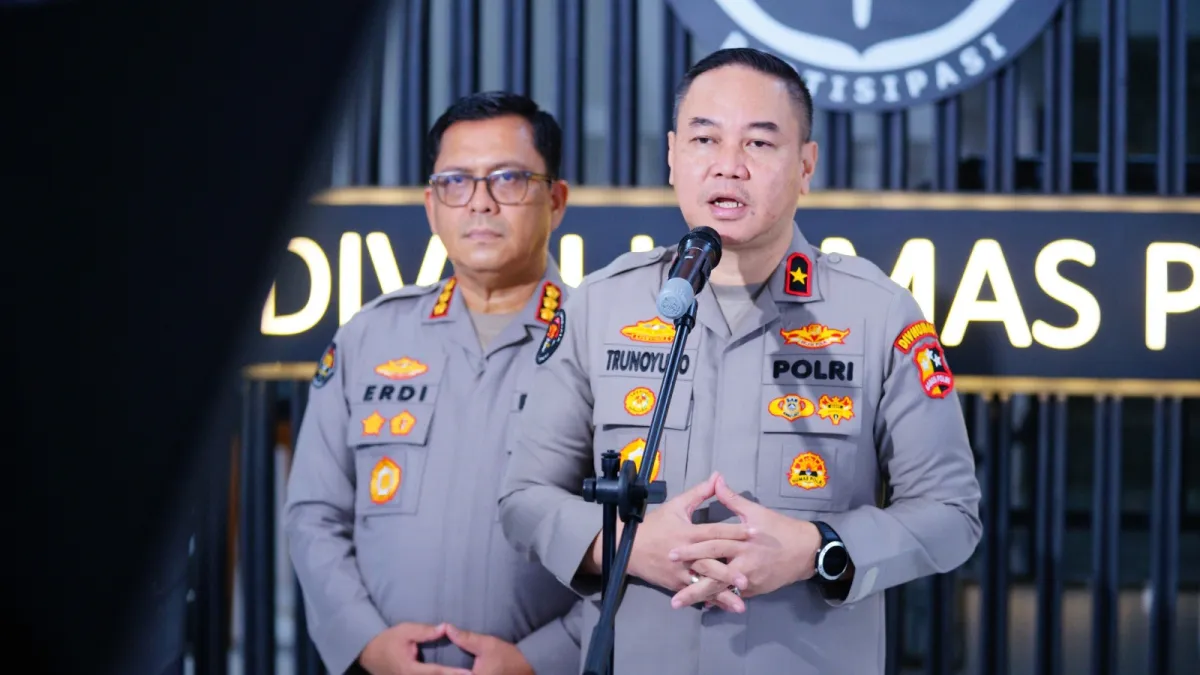 Perkuat Operasi SAR, Polri Evakuasi Dua Jenazah KM Virgo dengan Helikopter