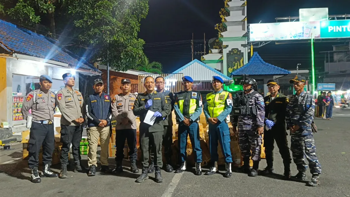 Patroli Malam di Ketapang, Barantin dan Tim Temukan Ayam dalam Tas hingga 1 Ton Selada Tanpa Sertifikat