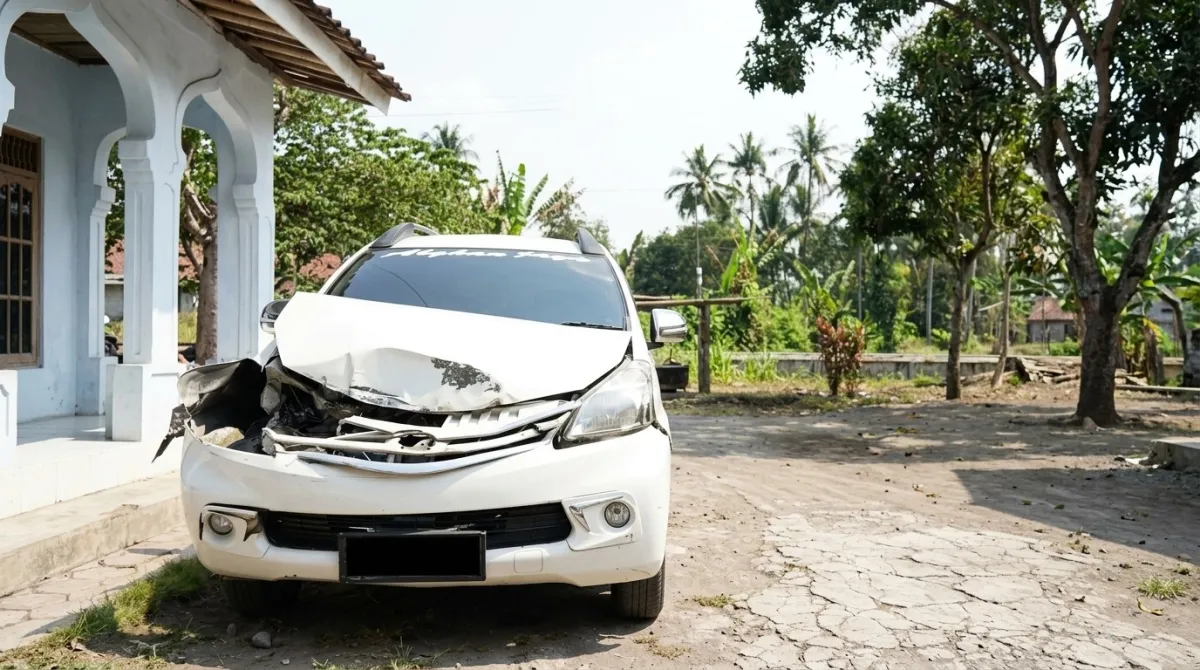 KA Tawang Alun Terserempet Mobil di Jatiroto, PT KAI Daop 9 Jember Tekankan Keselamatan di Perlintasan